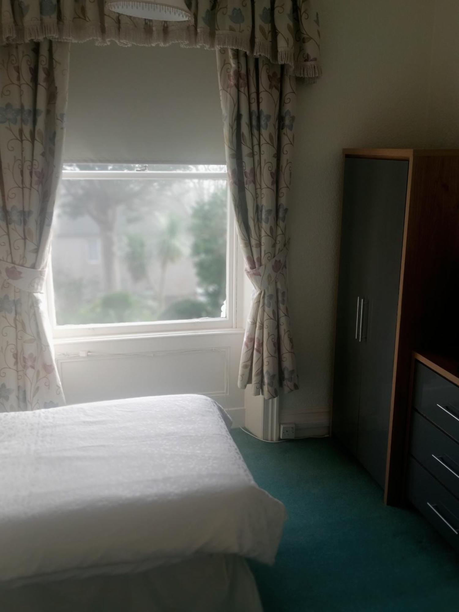 Bron Orme Private 4*