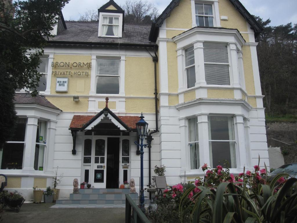Bron Orme Private Guest house Llandudno