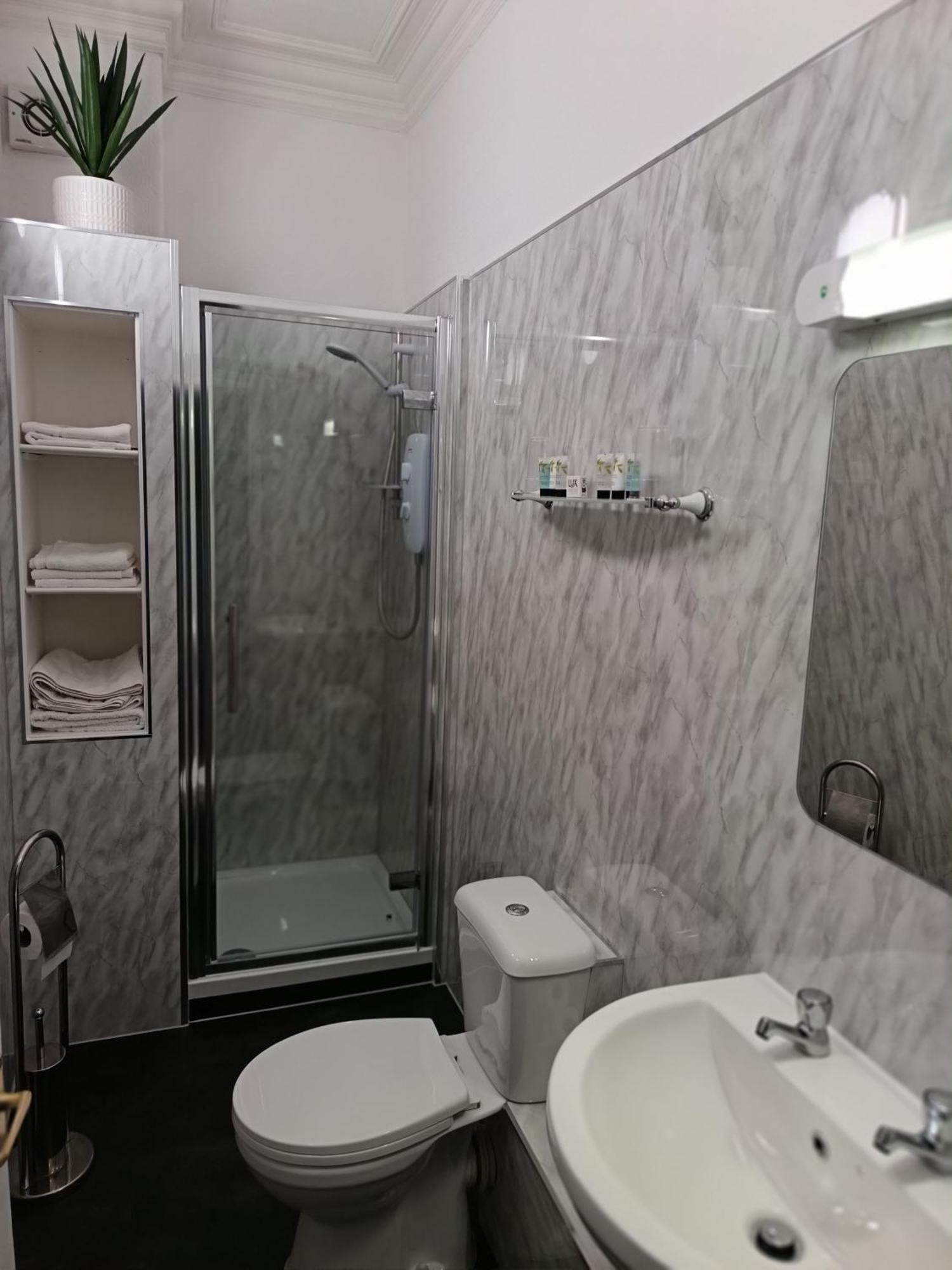 Bron Orme Private 4*