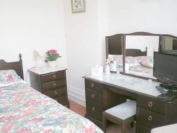 Bron Orme Private Guest house 4*
